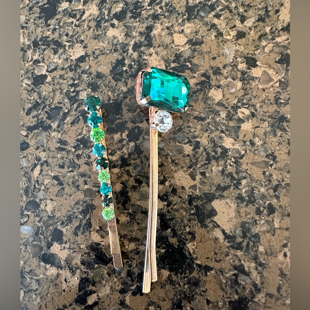 Elegant Green and Gold Hair Pins